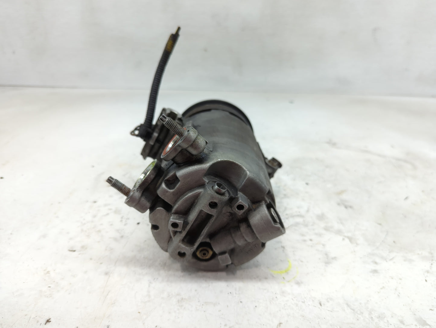 2012 Range Rover Evoque Air Conditioning A/c Ac Compressor Oem - Oemusedautoparts1.com