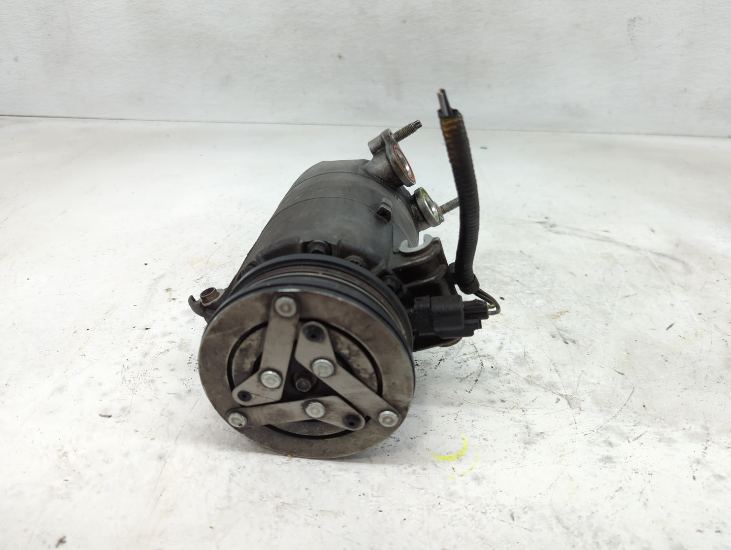 2012 Range Rover Evoque Air Conditioning A/c Ac Compressor Oem - Oemusedautoparts1.com