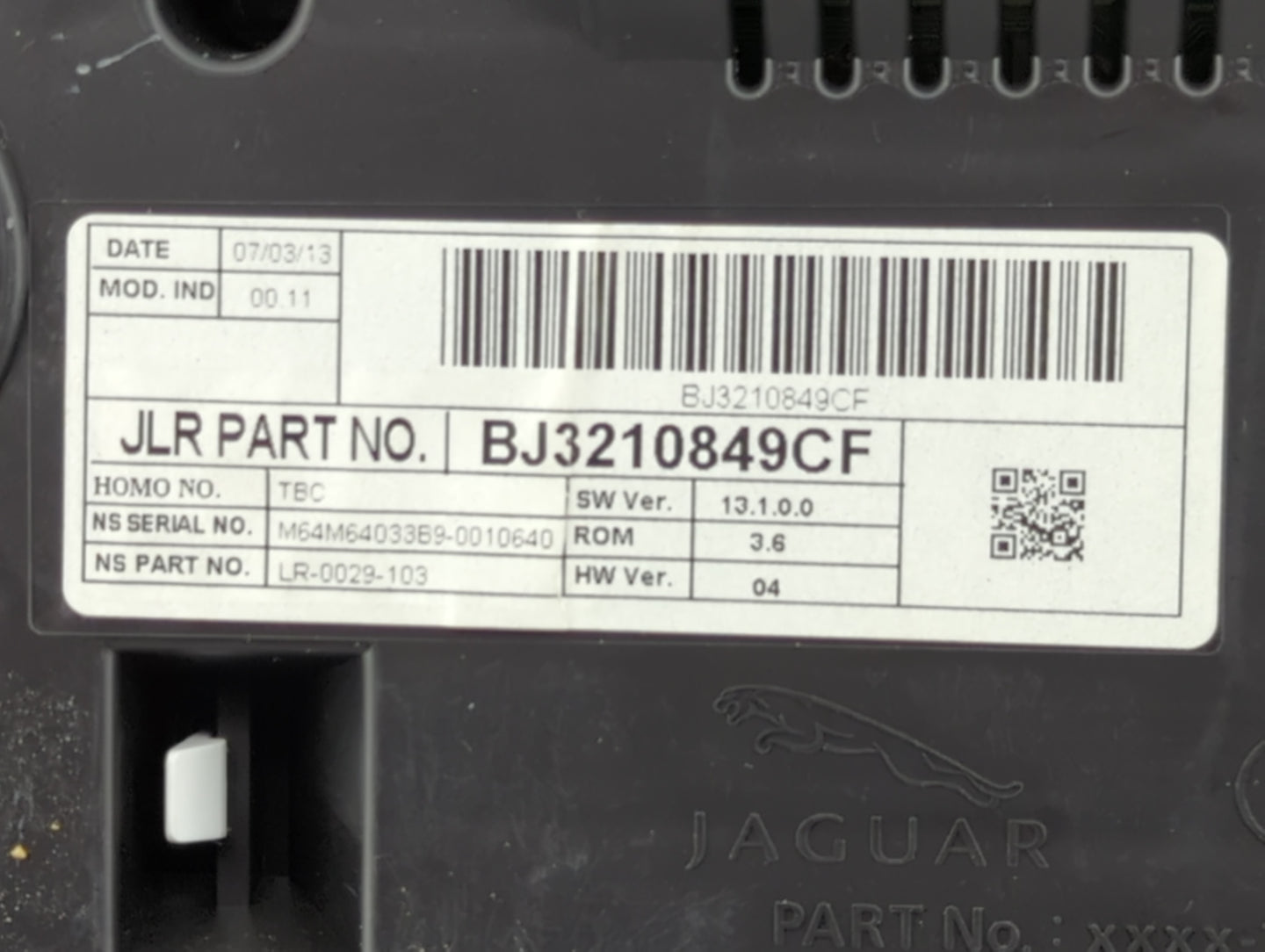2013 Land Rover Range Rover Evoque Instrument Cluster Speedometer Gauges P/N:BJ3210849CF Fits Fits 2014 2015 2016 OEM Used A
