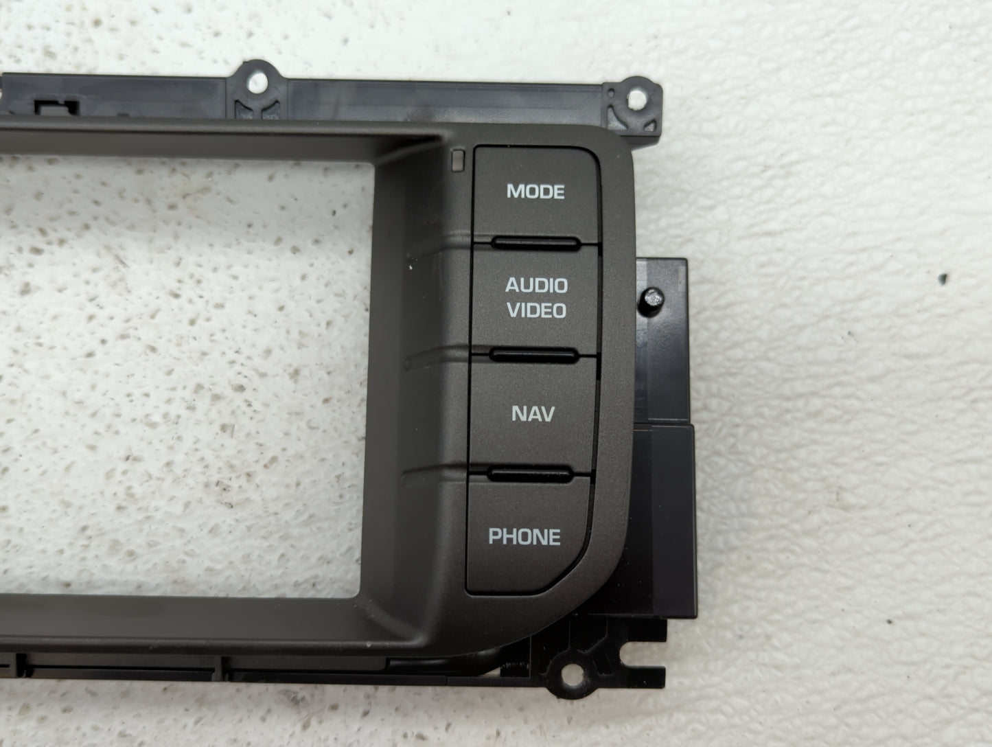 2012-2015 Land Rover Range Rover Evoque Radio Control Panel - Oemusedautoparts1.com