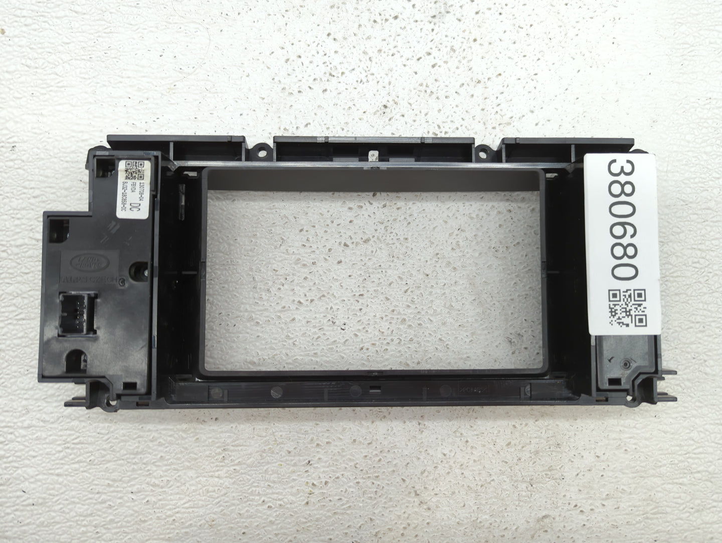 2012-2015 Land Rover Range Rover Evoque Radio Control Panel - Oemusedautoparts1.com