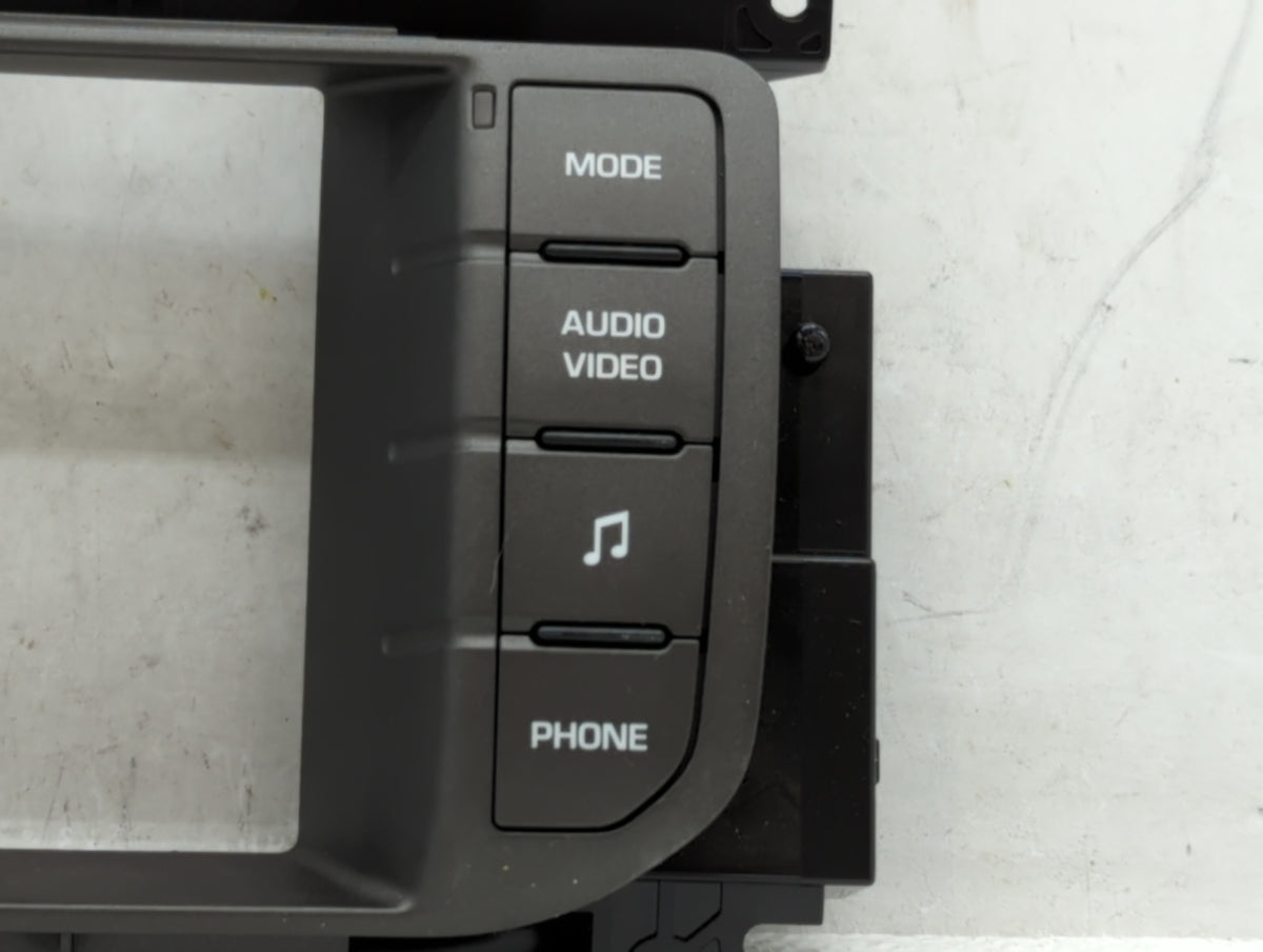 2012-2015 Land Rover Range Rover Evoque Am Fm Cd Player Radio Receiver - Oemusedautoparts1.com