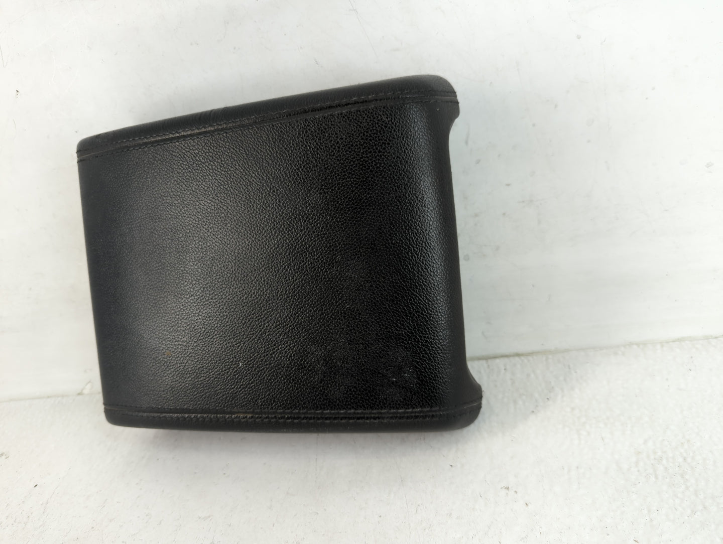 2013 Land Rover Range Rover Evoque Center Console Armrest Cover Lid Fits OEM Used Auto Parts - Oemusedautoparts1.com