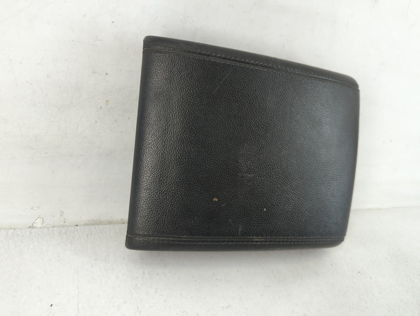2013 Land Rover Range Rover Evoque Center Console Armrest Cover Lid Fits OEM Used Auto Parts - Oemusedautoparts1.com