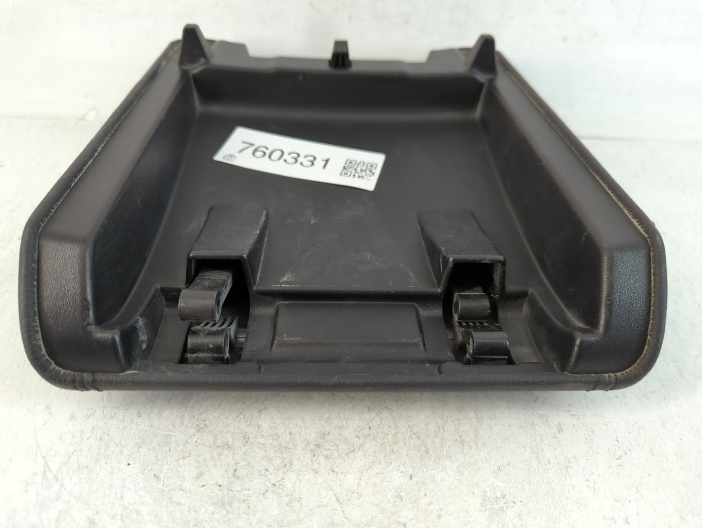 2013 Land Rover Range Rover Evoque Center Console Armrest Cover Lid Fits OEM Used Auto Parts - Oemusedautoparts1.com
