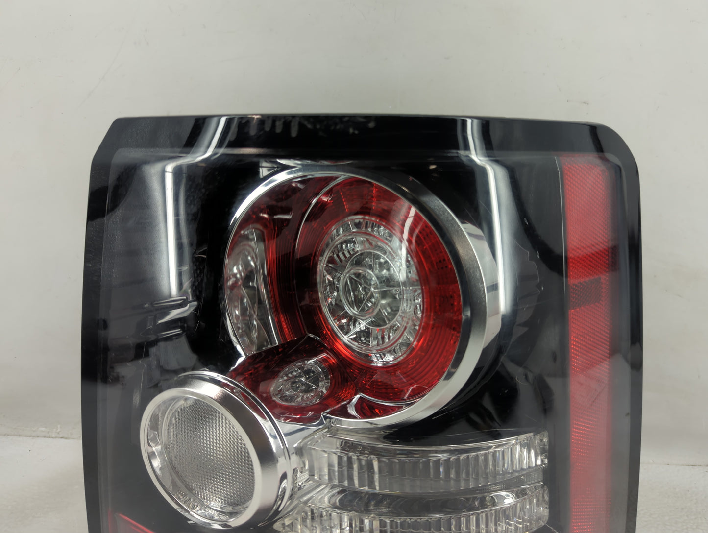 2012-2013 Land Rover Range Rover Sport Tail Light Assembly Passenger Right OEM Fits Fits 2012 2013 OEM Used Auto Parts - Oem