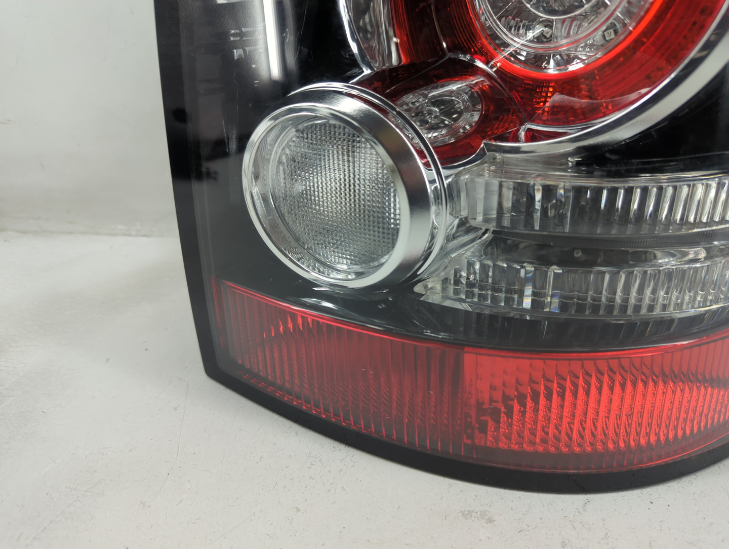 2012-2013 Land Rover Range Rover Sport Tail Light Assembly Passenger Right OEM Fits Fits 2012 2013 OEM Used Auto Parts - Oem