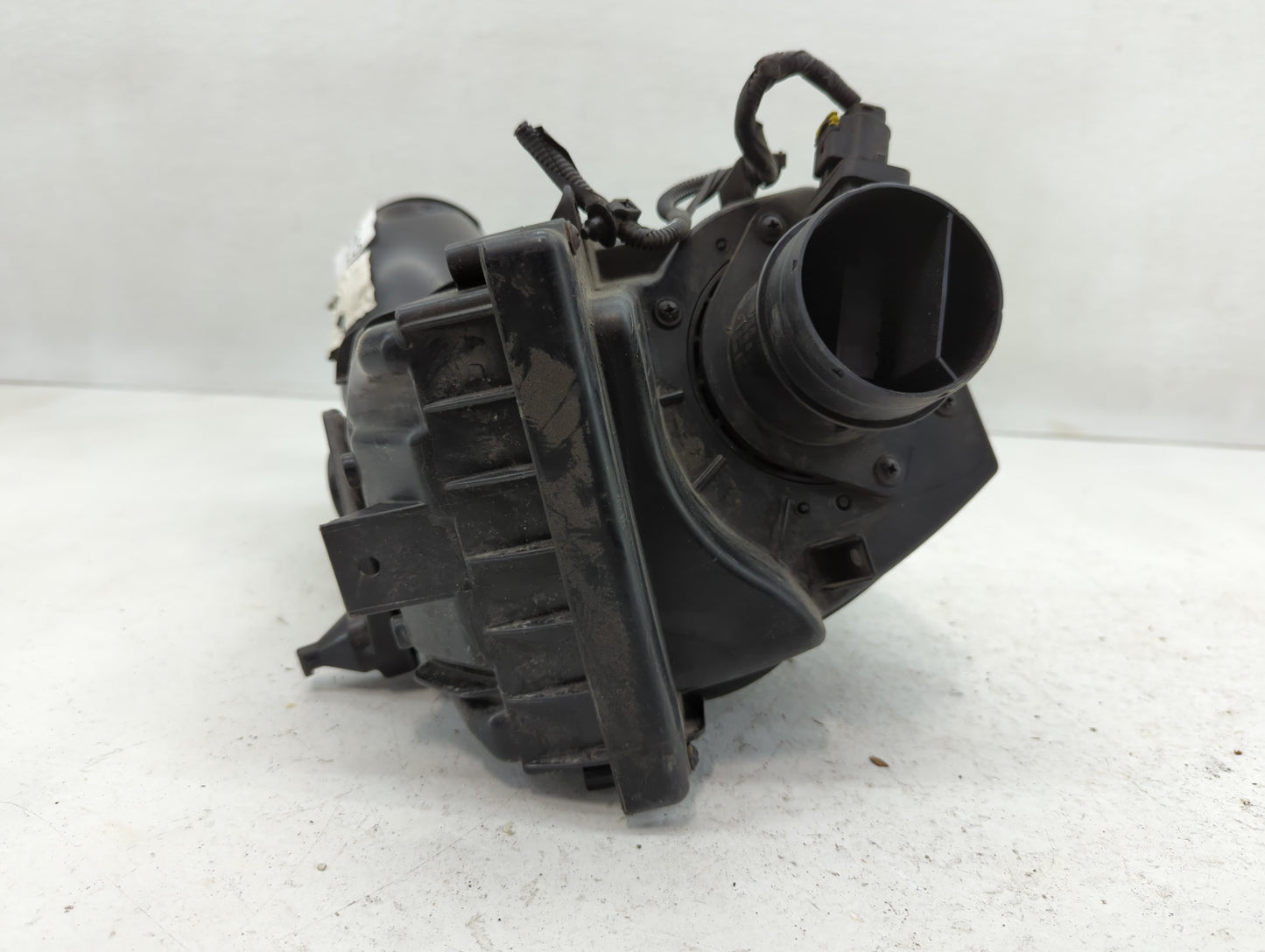 2013 Land Rover Range Rover Sport Air Cleaner Intake-duct Hose Tube - Oemusedautoparts1.com