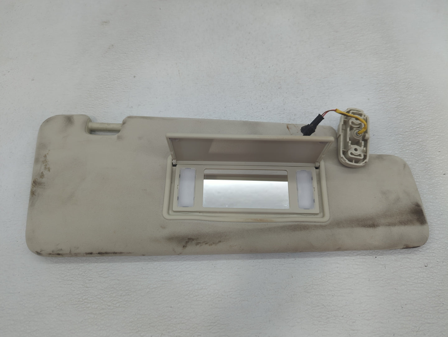 2012-2013 Land Rover Range Rover Sport Sun Visor Shade Replacement Passenger Right Mirror Fits Fits 2012 2013 OEM Used Auto 