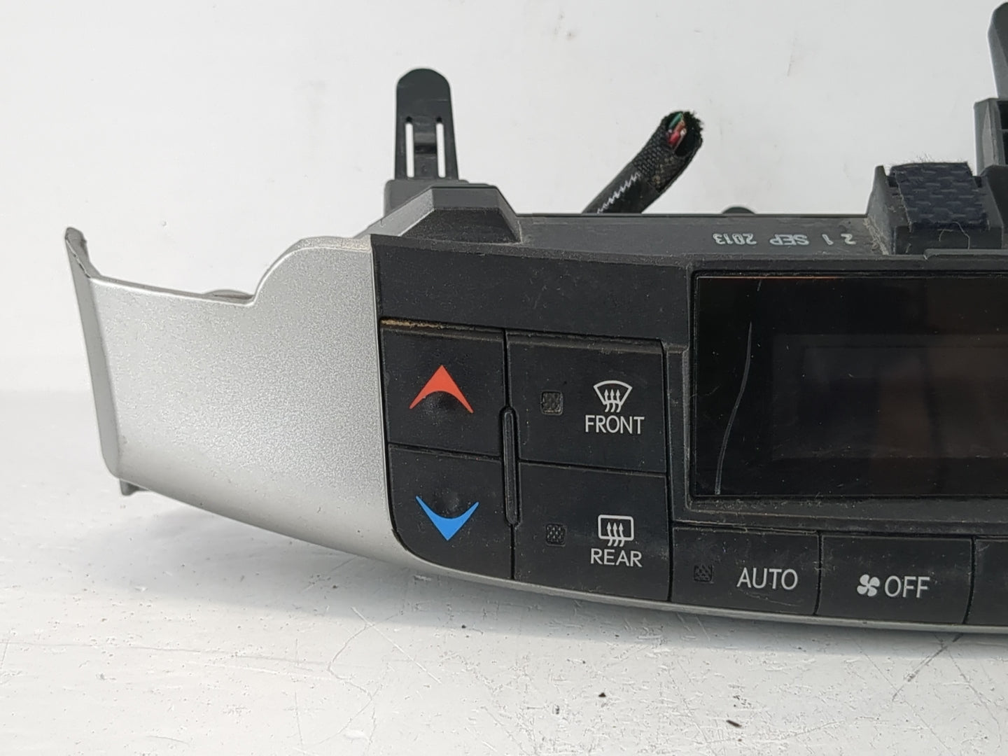 2011-2013 Lexus Ct200h Climate Control Module Temperature AC/Heater Replacement P/N:55900-76060 Fits Fits 2011 2012 2013 OEM