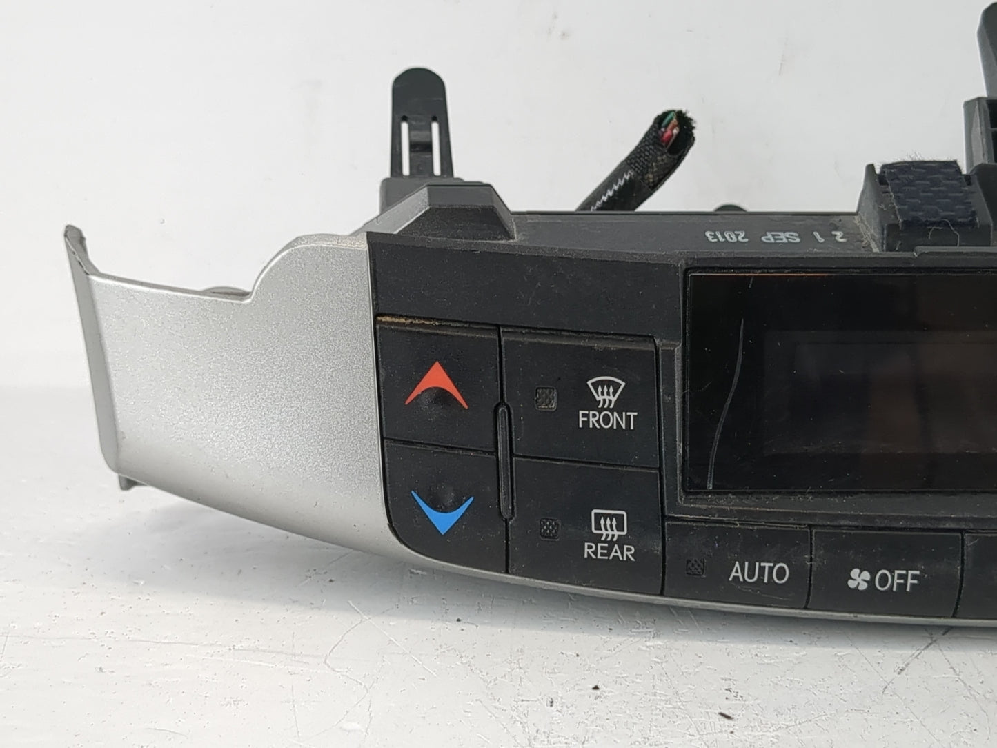2011-2013 Lexus Ct200h Climate Control Module Temperature AC/Heater Replacement P/N:55900-76060 Fits Fits 2011 2012 2013 OEM
