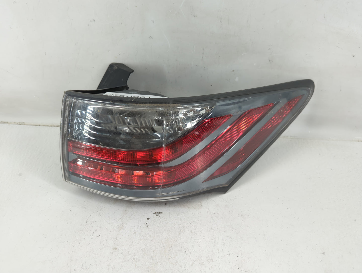 2011-2017 Lexus Ct200h Tail Light Assembly Passenger Right OEM P/N:>PP-TD20< Fits Fits 2011 2012 2013 2014 2015 2016 2017 OE