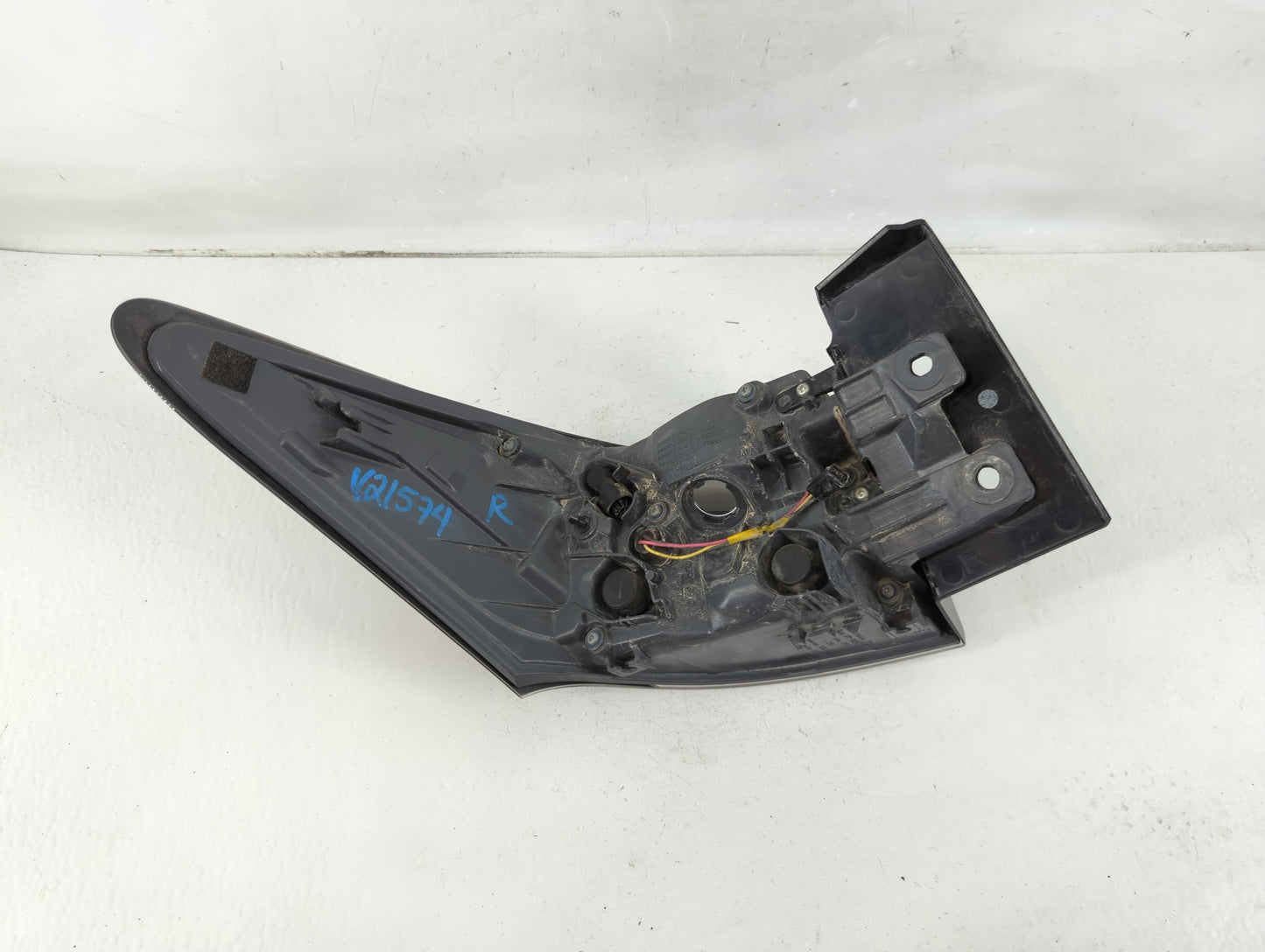 2011-2017 Lexus Ct200h Tail Light Assembly Passenger Right OEM P/N:>PP-TD20< Fits Fits 2011 2012 2013 2014 2015 2016 2017 OE