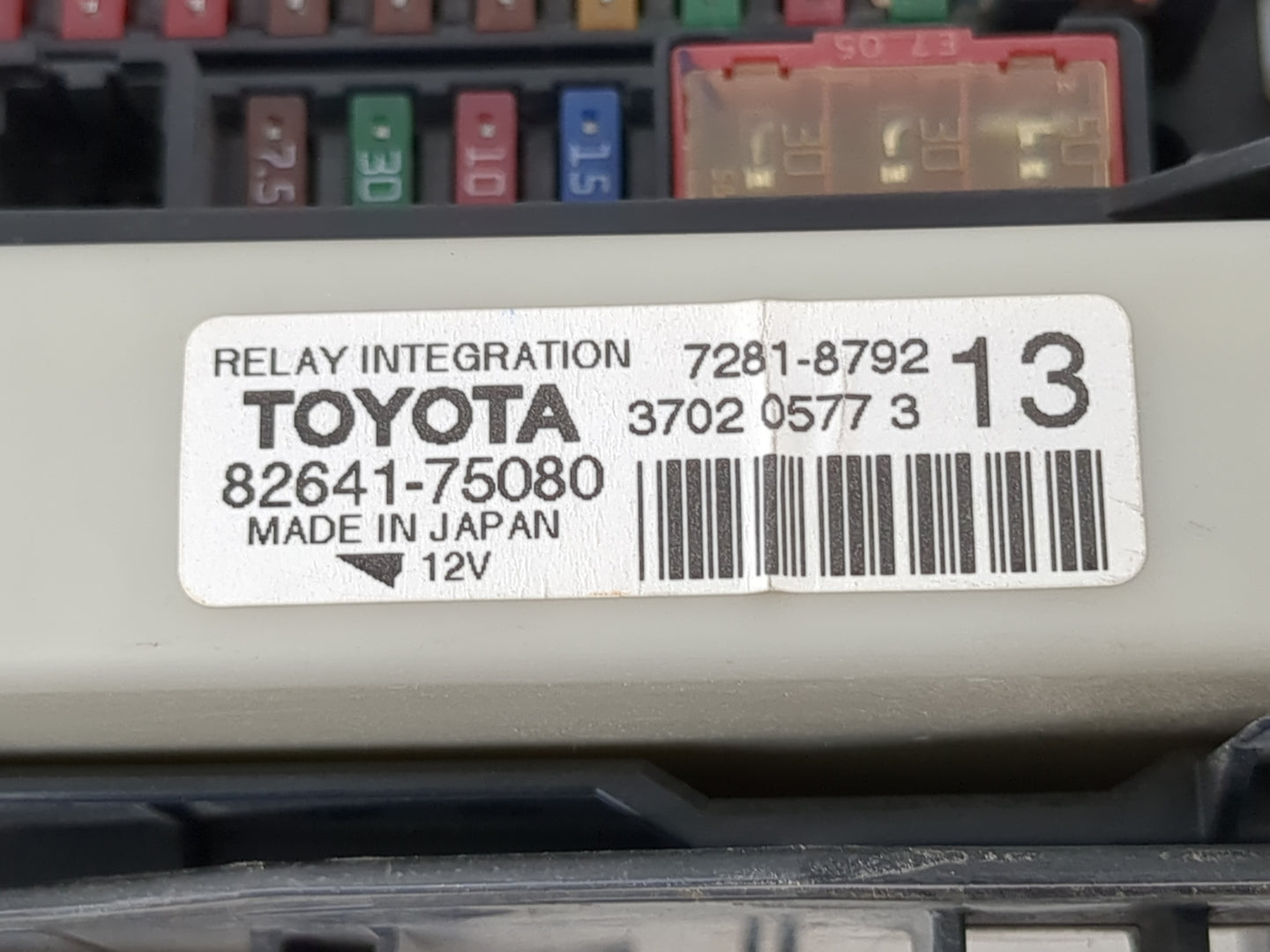 2011-2013 Lexus Ct200h Fusebox Fuse Box Panel Relay Module P/N:3702 0577 3 82641-75080 Fits Fits 2011 2012 2013 OEM Used Aut