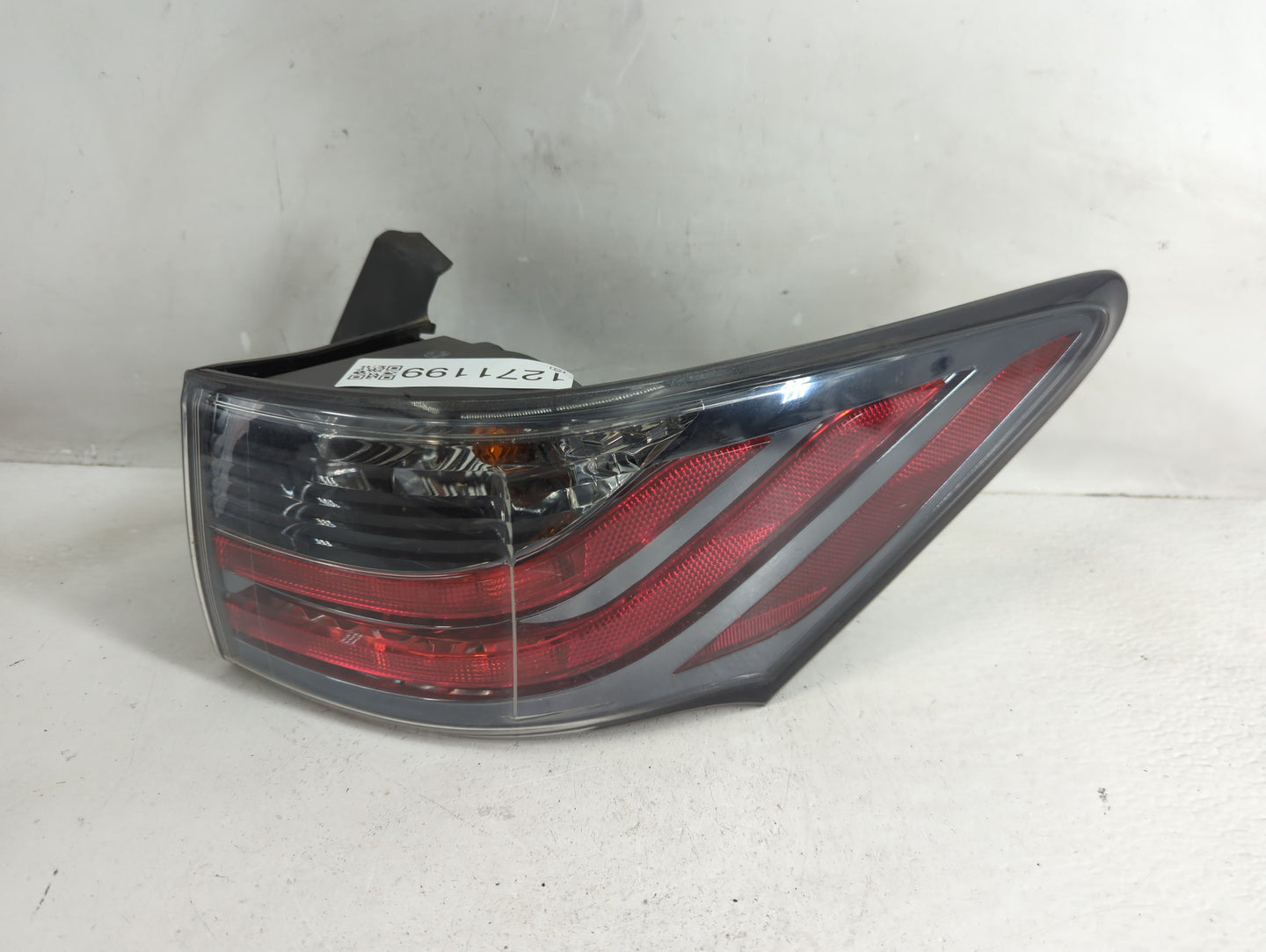 2011-2017 Lexus Ct200h Tail Light Assembly Passenger Right OEM Fits Fits 2011 2012 2013 2014 2015 2016 2017 OEM Used Auto Pa