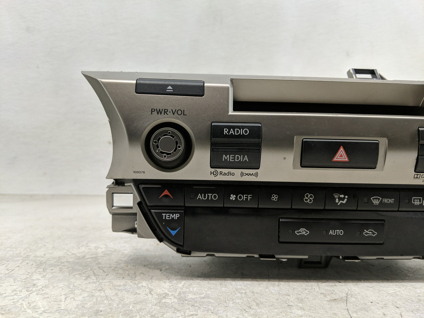 2013 Lexus Es350 Radio AM FM Cd Player Receiver Replacement P/N:135000-8470E101 86130-33010 Fits OEM Used Auto Parts - Oemus