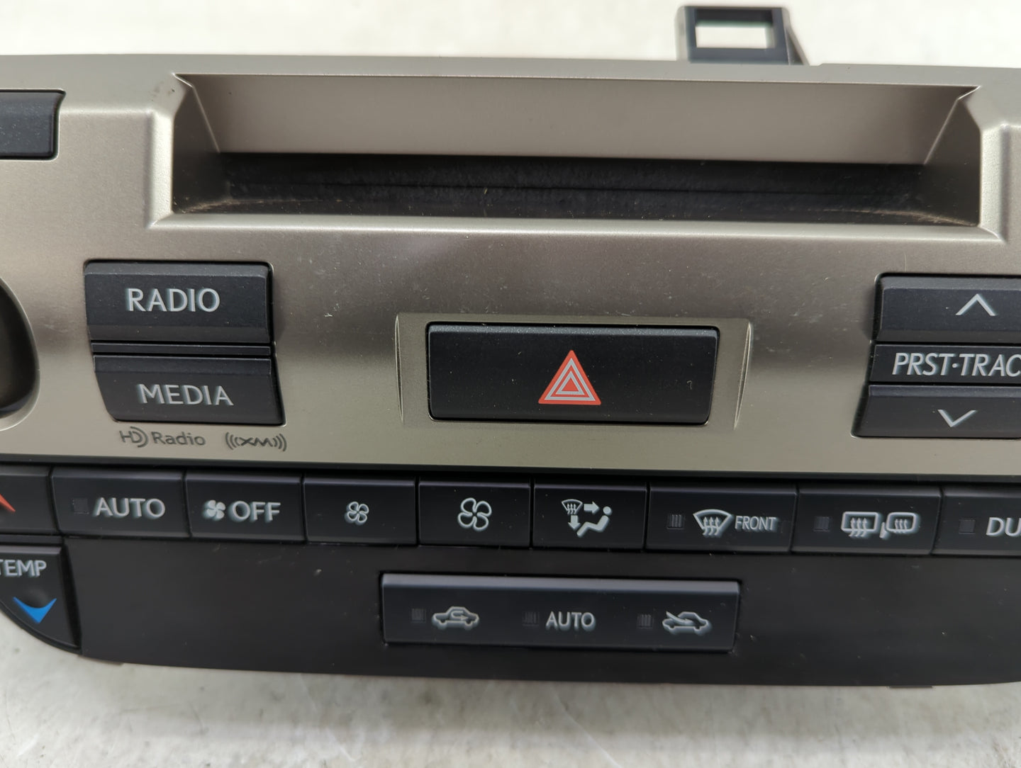 2013 Lexus Es350 Radio AM FM Cd Player Receiver Replacement P/N:86140-33060 Fits OEM Used Auto Parts - Oemusedautoparts1.com