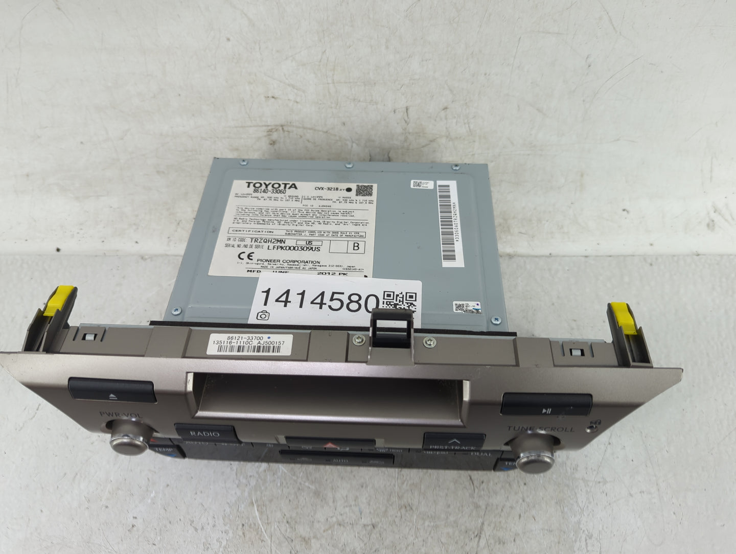 2013 Lexus Es350 Radio AM FM Cd Player Receiver Replacement P/N:86140-33060 Fits OEM Used Auto Parts - Oemusedautoparts1.com
