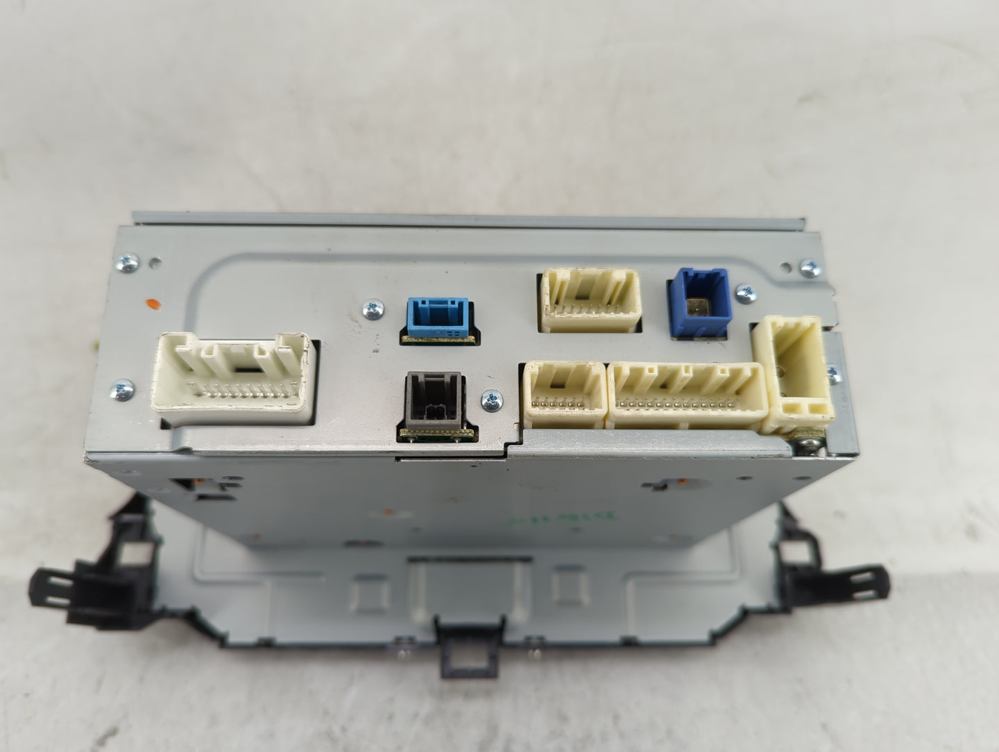 2013 Lexus Es350 Radio AM FM Cd Player Receiver Replacement P/N:86140-33060 Fits OEM Used Auto Parts - Oemusedautoparts1.com