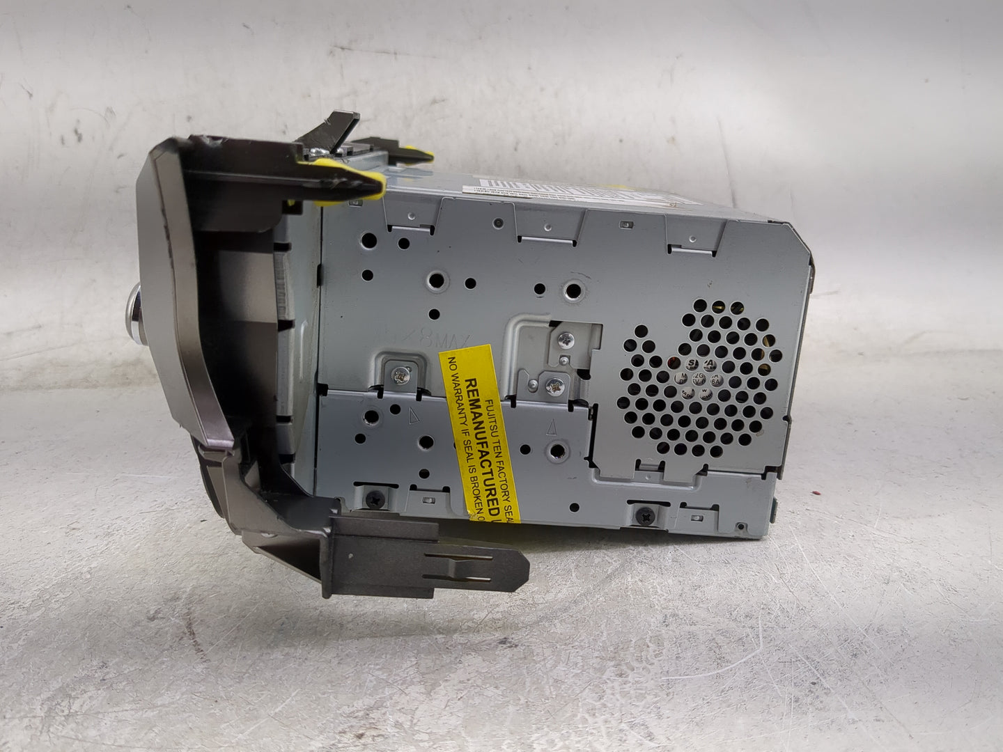 2013 Lexus Es350 Radio AM FM Cd Player Receiver Replacement P/N:86130-33021 Fits OEM Used Auto Parts - Oemusedautoparts1.com