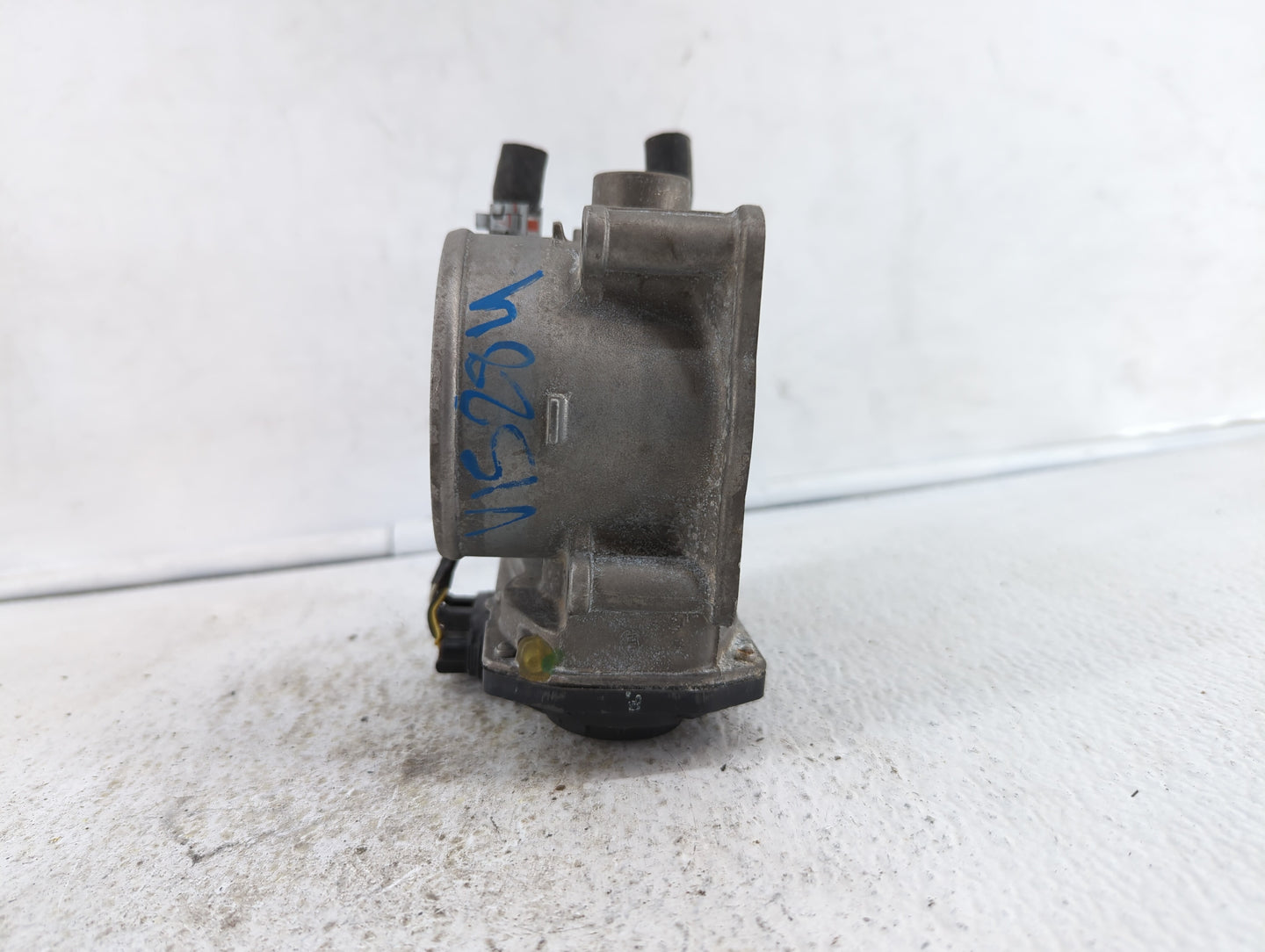 2007-2018 Lexus Es350 Throttle Body P/N:22030-0P050 22030-31030 Fits OEM Used Auto Parts - Oemusedautoparts1.com