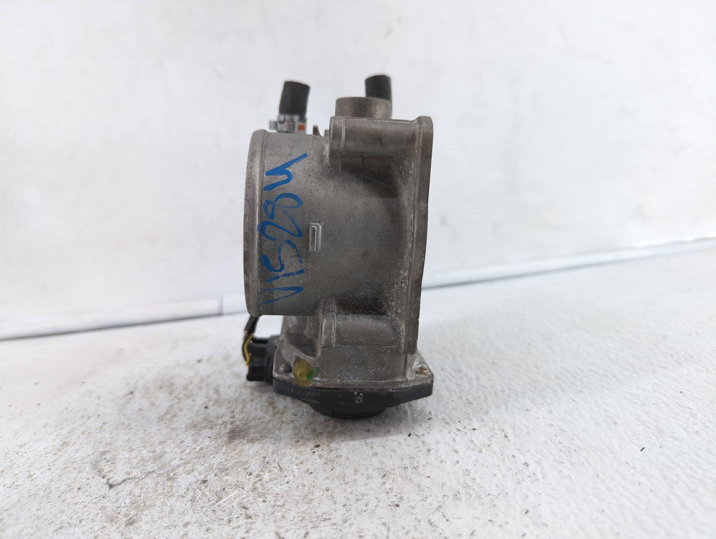 2007-2018 Lexus Es350 Throttle Body P/N:22030-0P050 22030-31030 Fits OEM Used Auto Parts - Oemusedautoparts1.com