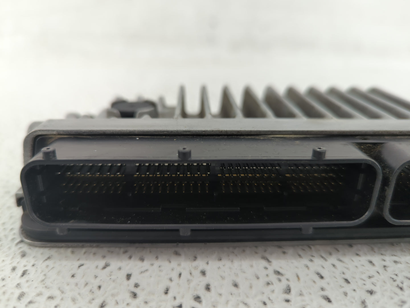 2013-2014 Lexus Es350 PCM Engine Control Computer ECU ECM PCU OEM P/N:89661-33M70 89661-33M71 Fits Fits 2013 2014 OEM Used A