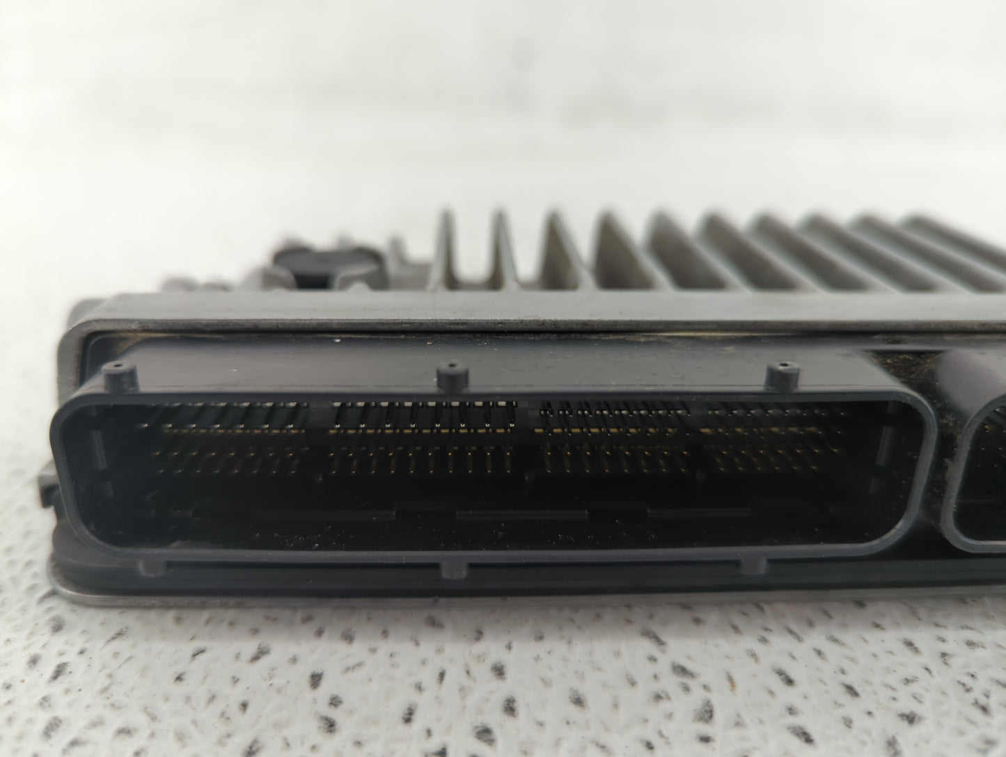 2013-2014 Lexus Es350 PCM Engine Control Computer ECU ECM PCU OEM P/N:89661-33M70 89661-33M71 Fits Fits 2013 2014 OEM Used A