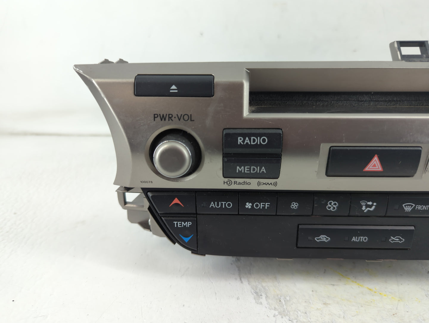 2013 Lexus Es350 Radio AM FM Cd Player Receiver Replacement P/N:86130-33012 Fits OEM Used Auto Parts - Oemusedautoparts1.com