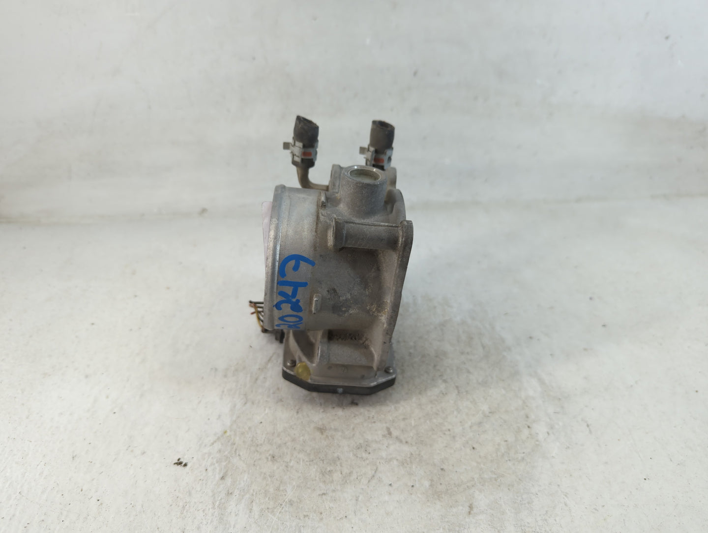 2007-2018 Lexus Es350 Throttle Body P/N:22030-0P050 Fits OEM Used Auto Parts - Oemusedautoparts1.com