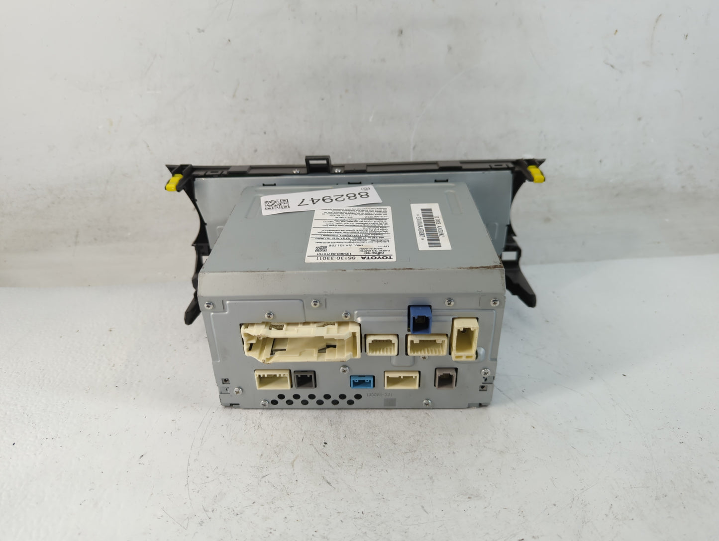 2013 Lexus Es350 Radio AM FM Cd Player Receiver Replacement P/N:86130-33011 Fits OEM Used Auto Parts - Oemusedautoparts1.com