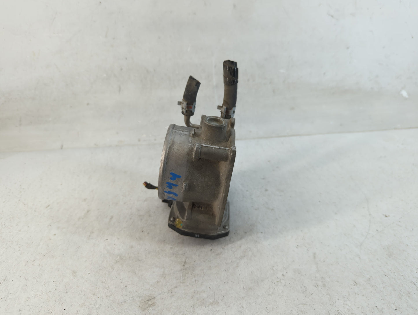 2007-2018 Lexus Es350 Throttle Body P/N:22030-0P050 Fits OEM Used Auto Parts - Oemusedautoparts1.com