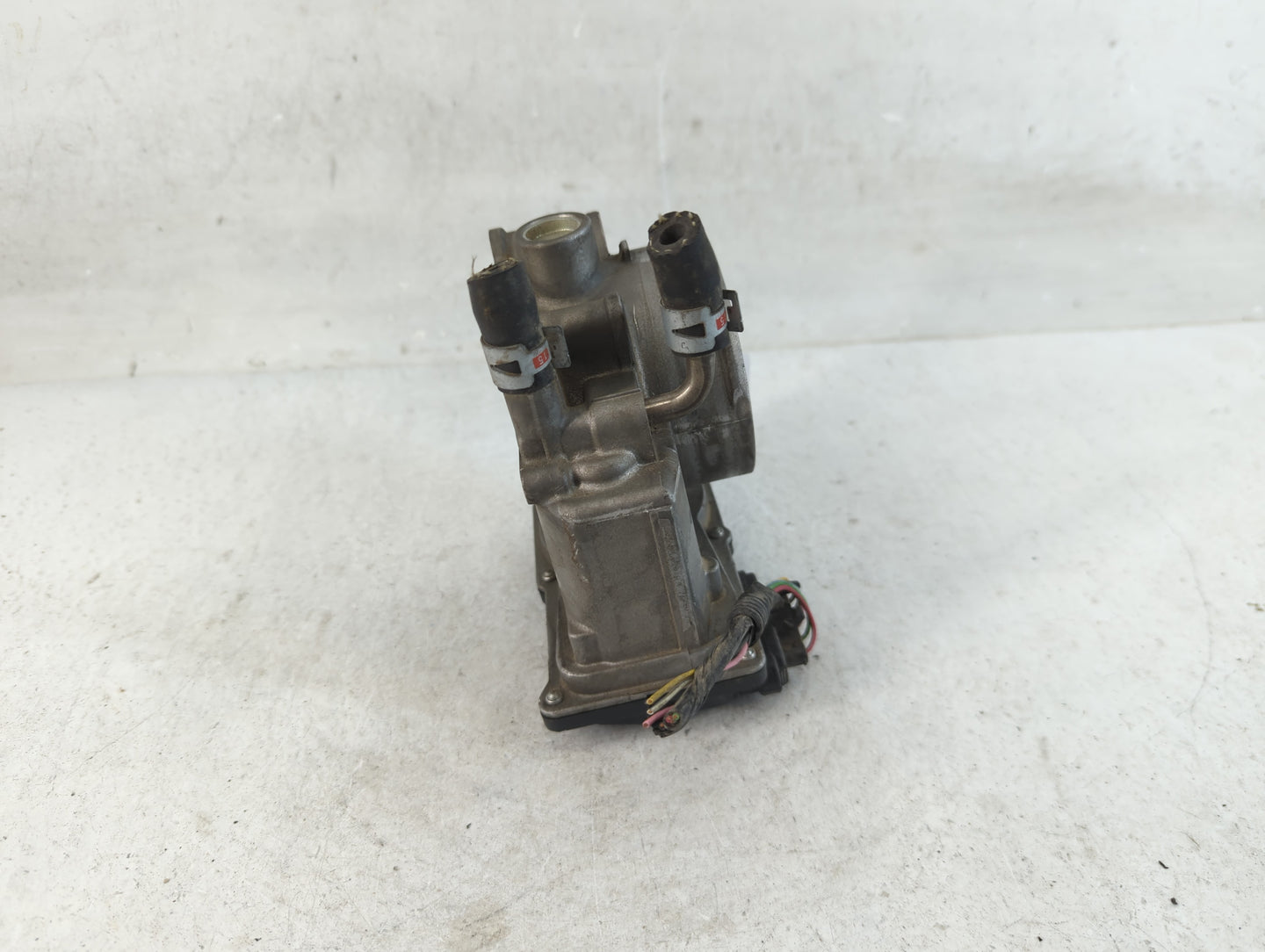 2007-2018 Lexus Es350 Throttle Body P/N:22030-0P050 Fits OEM Used Auto Parts - Oemusedautoparts1.com