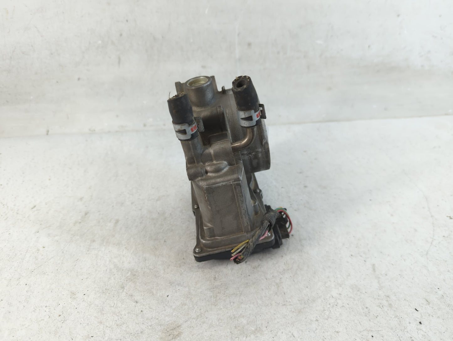 2007-2018 Lexus Es350 Throttle Body P/N:22030-0P050 Fits OEM Used Auto Parts - Oemusedautoparts1.com