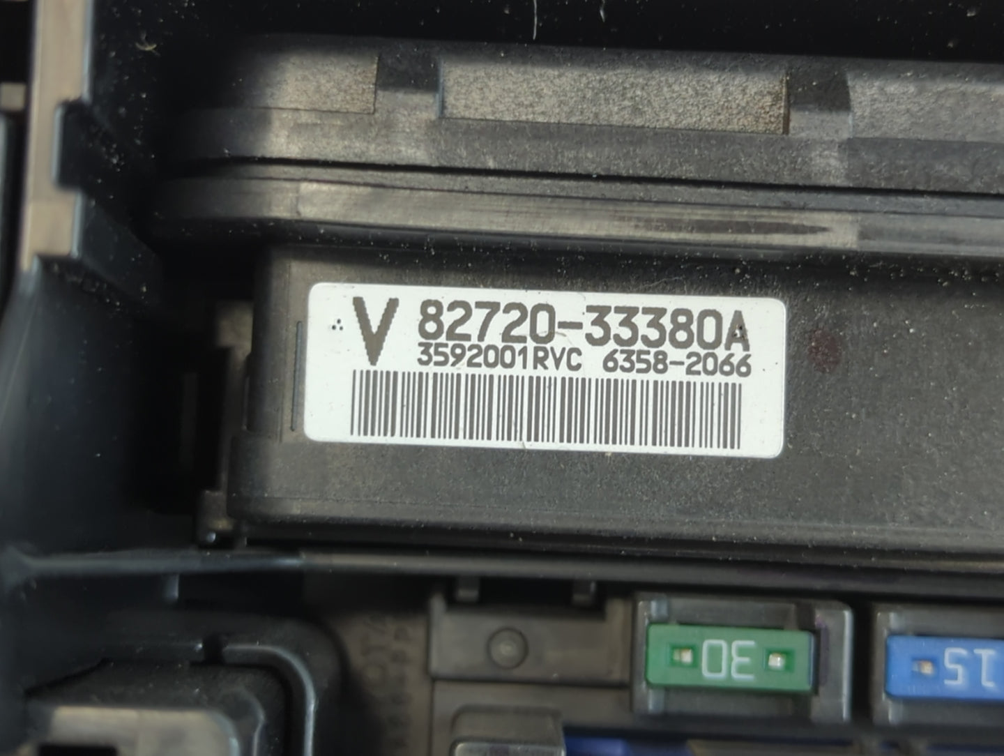 2013-2018 Lexus Es350 Fusebox Fuse Box Panel Relay Module P/N:82720-33380A Fits Fits 2013 2014 2015 2016 2017 2018 OEM Used 