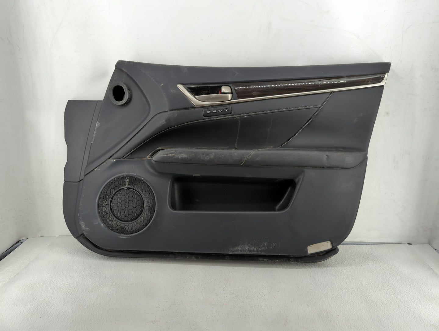 2013 Lexus Gs350 Front Right Passenger Interior Door Panel Trim Black - Oemusedautoparts1.com