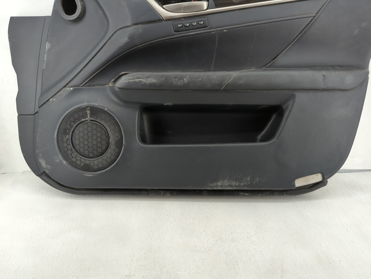 2013 Lexus Gs350 Front Right Passenger Interior Door Panel Trim Black - Oemusedautoparts1.com