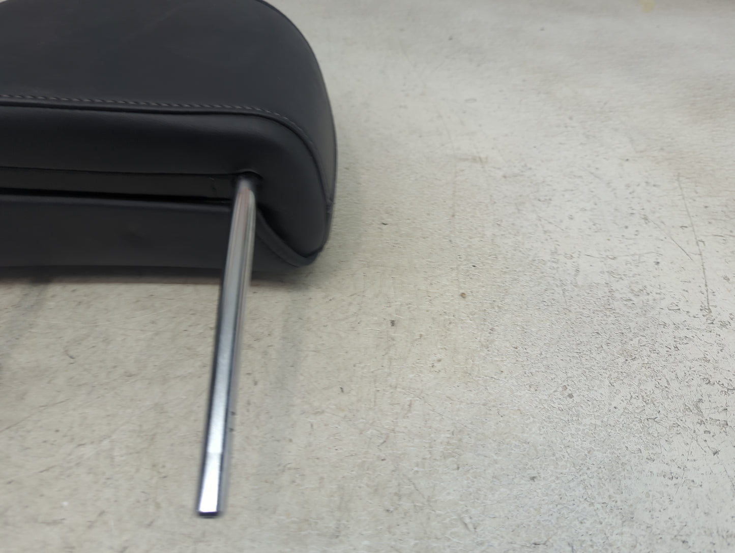 2013 Lexus Is250 Headrest Head Rest Front Driver Seat Black - Oemusedautoparts1.com