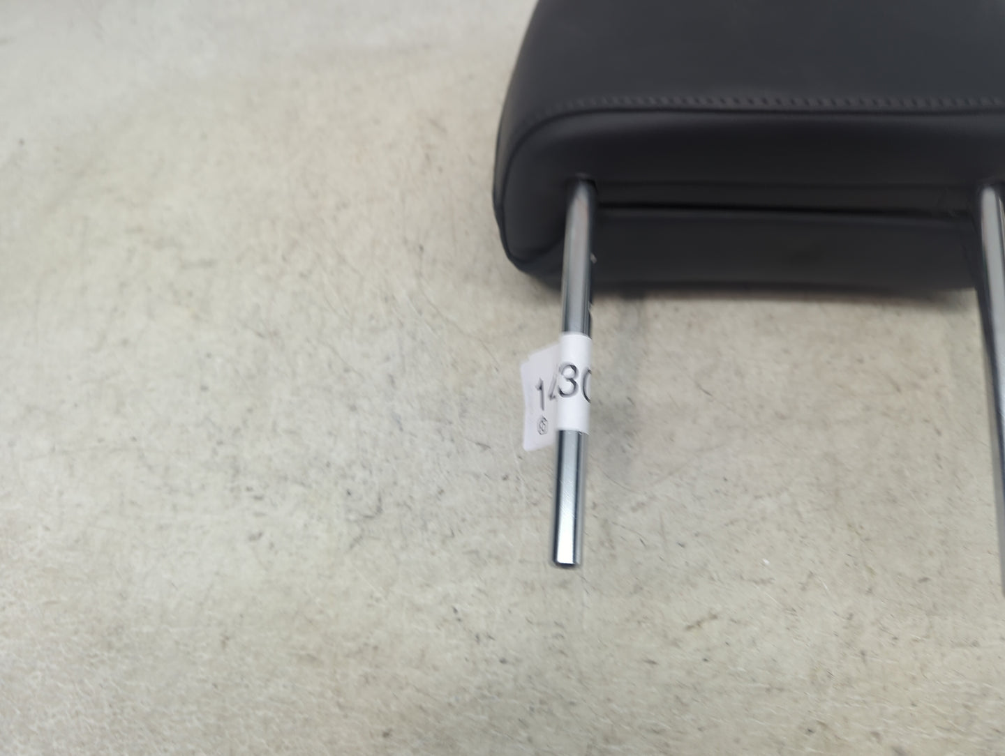 2013 Lexus Is250 Headrest Head Rest Front Driver Seat Black - Oemusedautoparts1.com