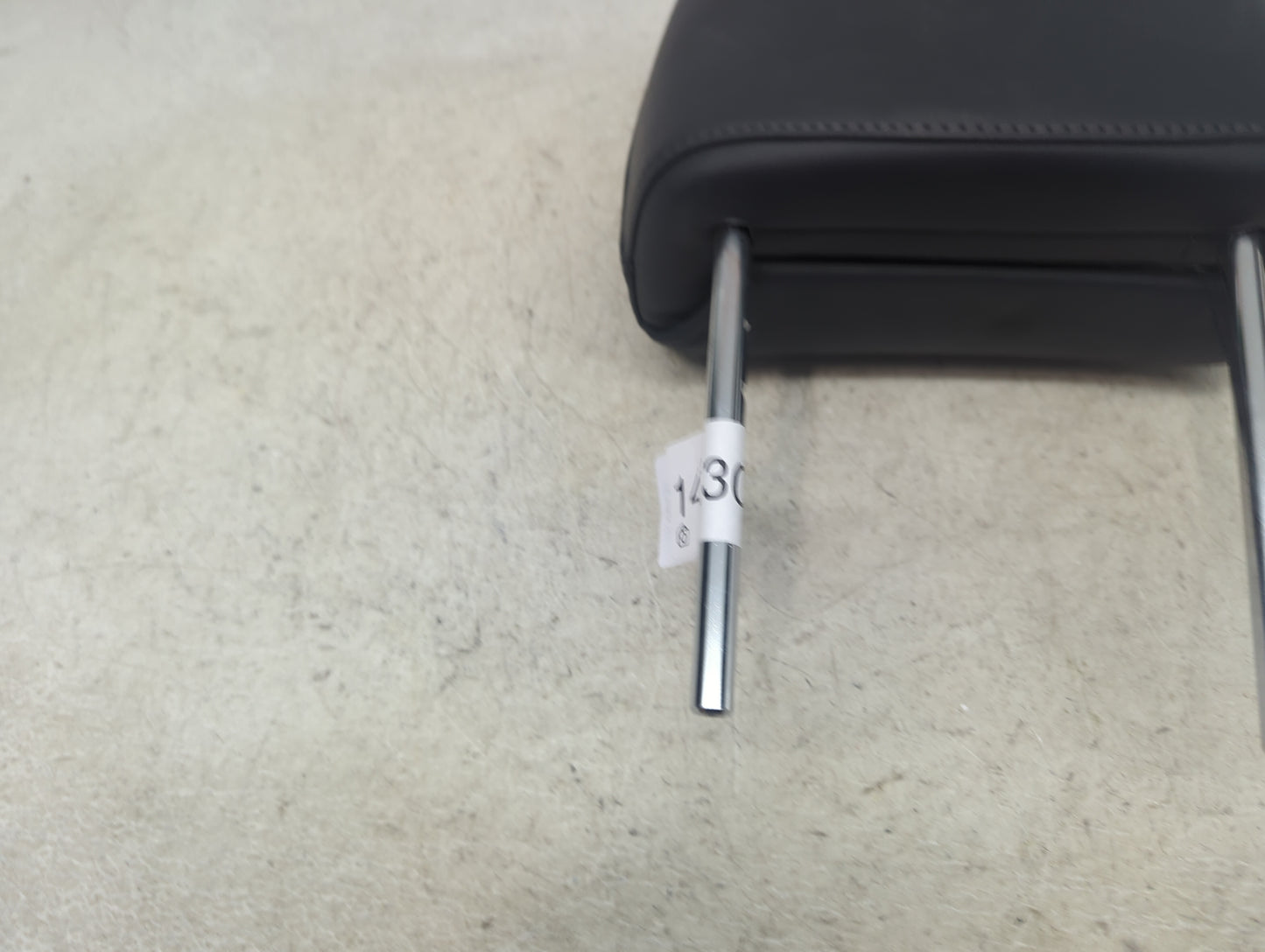 2013 Lexus Is250 Headrest Head Rest Front Driver Seat Black - Oemusedautoparts1.com