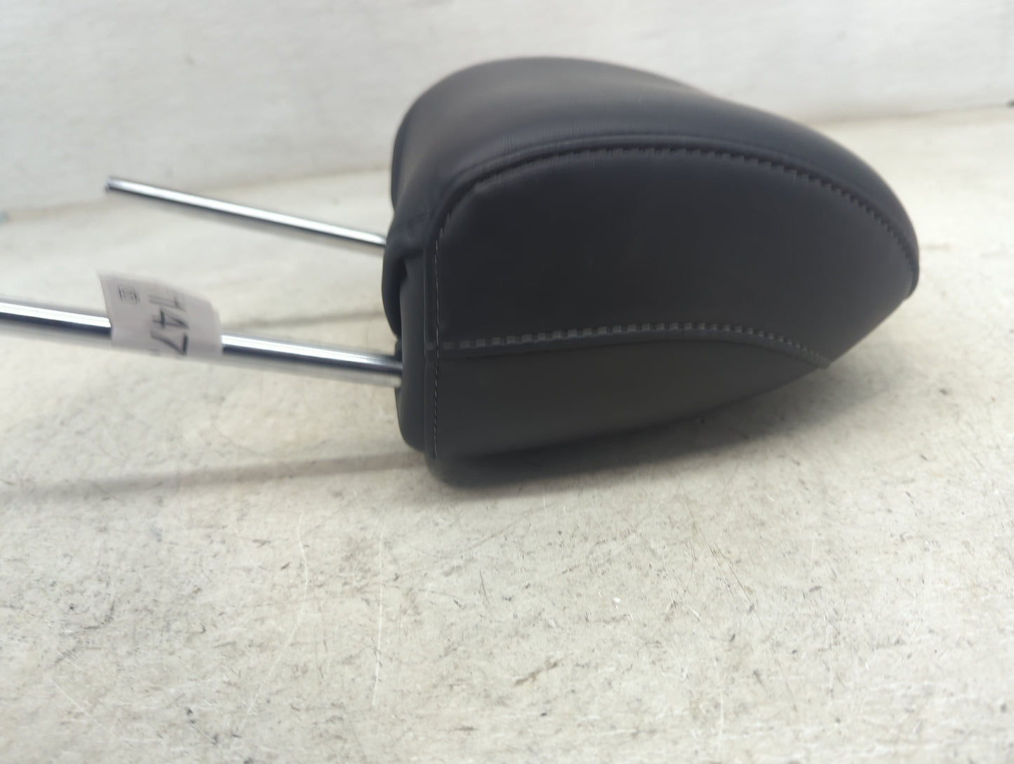 2013 Lexus Is250 Headrest Head Rest Front Driver Seat Black - Oemusedautoparts1.com