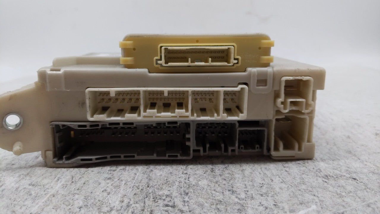 2013 Lexus Is350 Chassis Control Module Ccm Bcm Body Control 82730-53b72 - Oemusedautoparts1.com