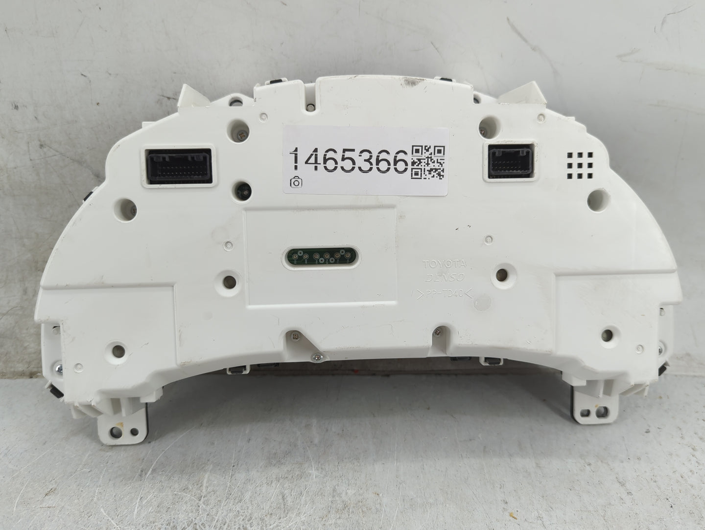2013 Lexus Rx450 Instrument Cluster Speedometer Gauges P/N:83800-48N40 257470-2572 Miles: Fits OEM Used Auto Parts - Oemused