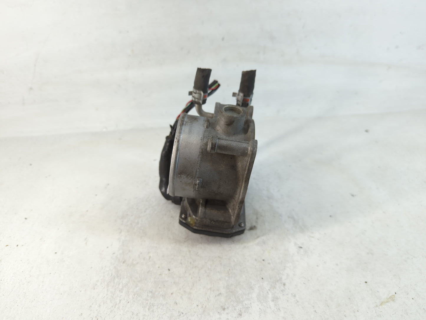 2010-2015 Lexus Rx450h Throttle Body P/N:22030-31030 Fits OEM Used Auto Parts - Oemusedautoparts1.com