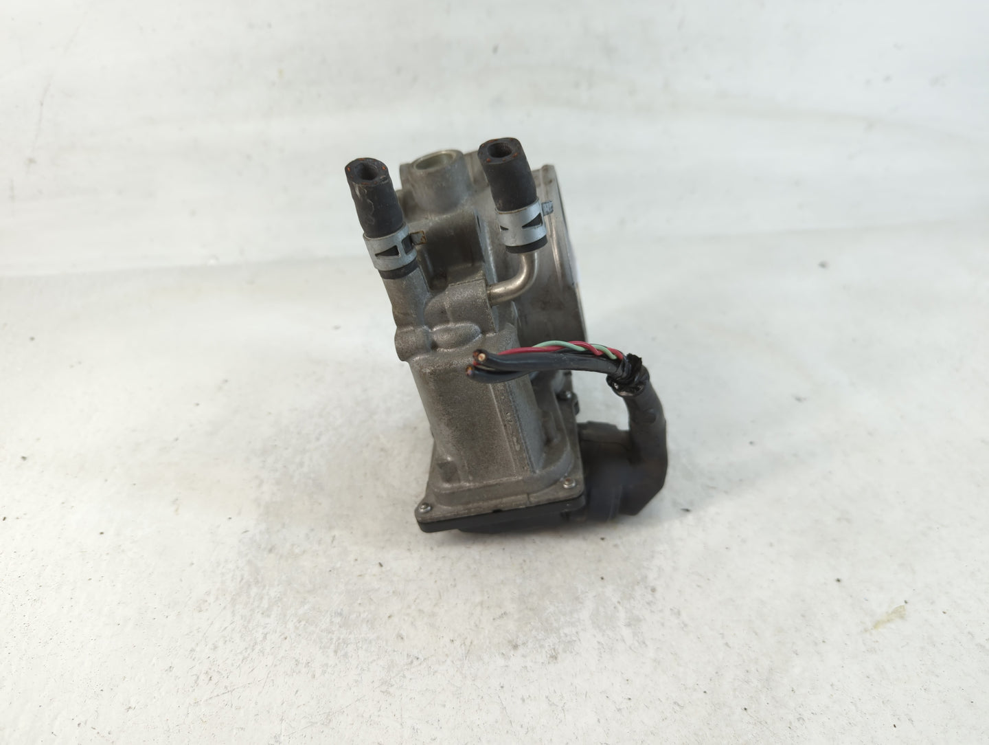 2010-2015 Lexus Rx450h Throttle Body P/N:22030-31030 Fits OEM Used Auto Parts - Oemusedautoparts1.com