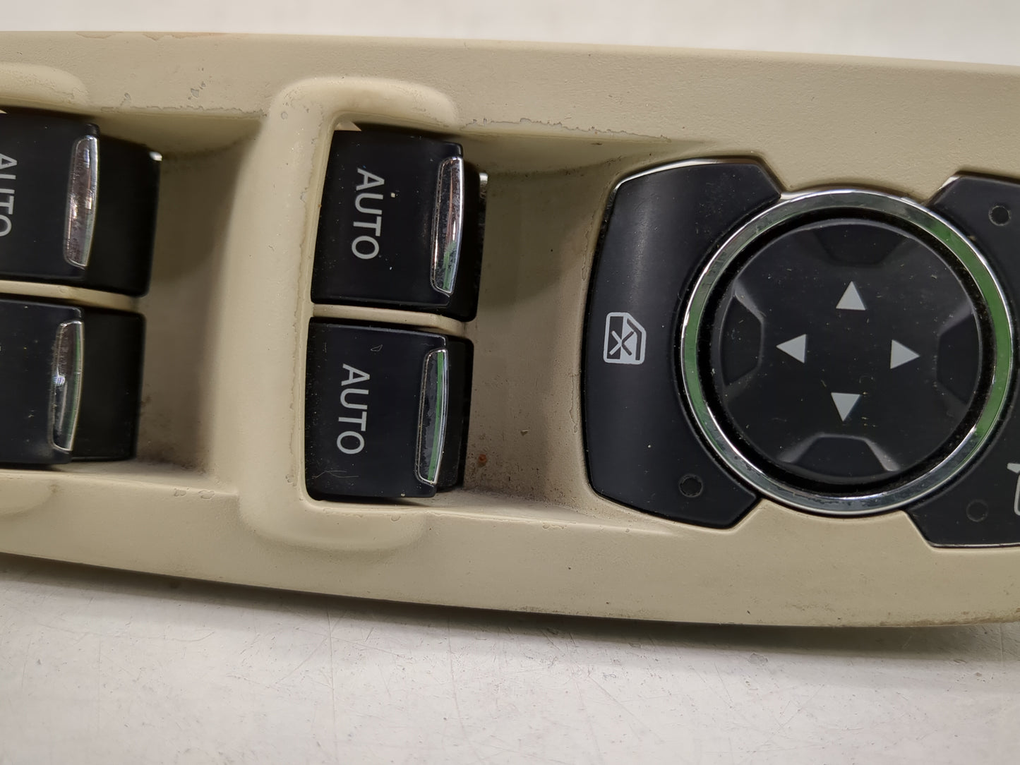 2013-2016 Lincoln Mks Master Power Window Switch Replacement Driver Side Left P/N:DA5T-14540-AAW Fits OEM Used Auto Parts - 