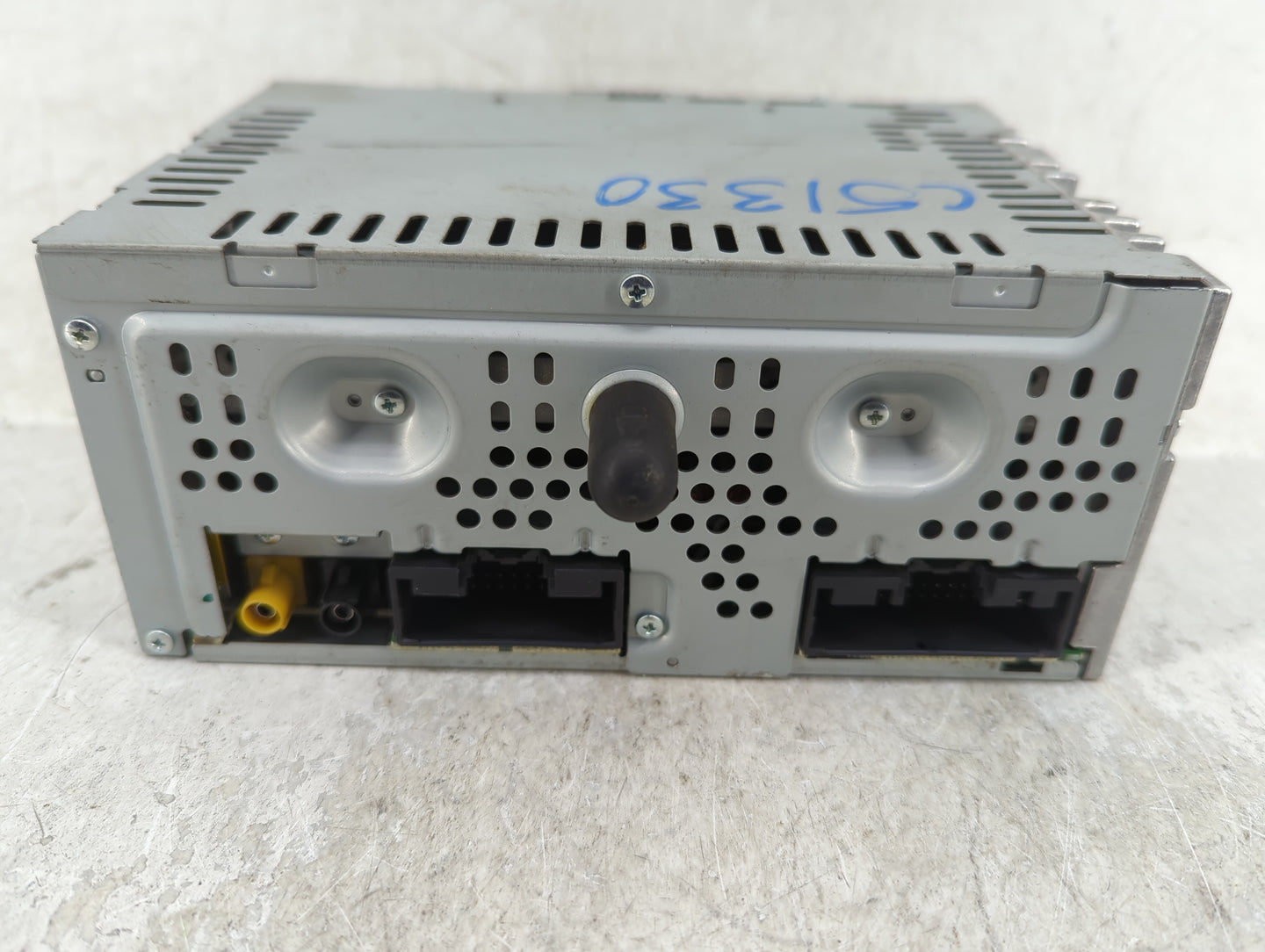 2013 Lincoln Mks Radio AM FM Cd Player Receiver Replacement P/N:DA5T-19C107-CF Fits OEM Used Auto Parts - Oemusedautoparts1.