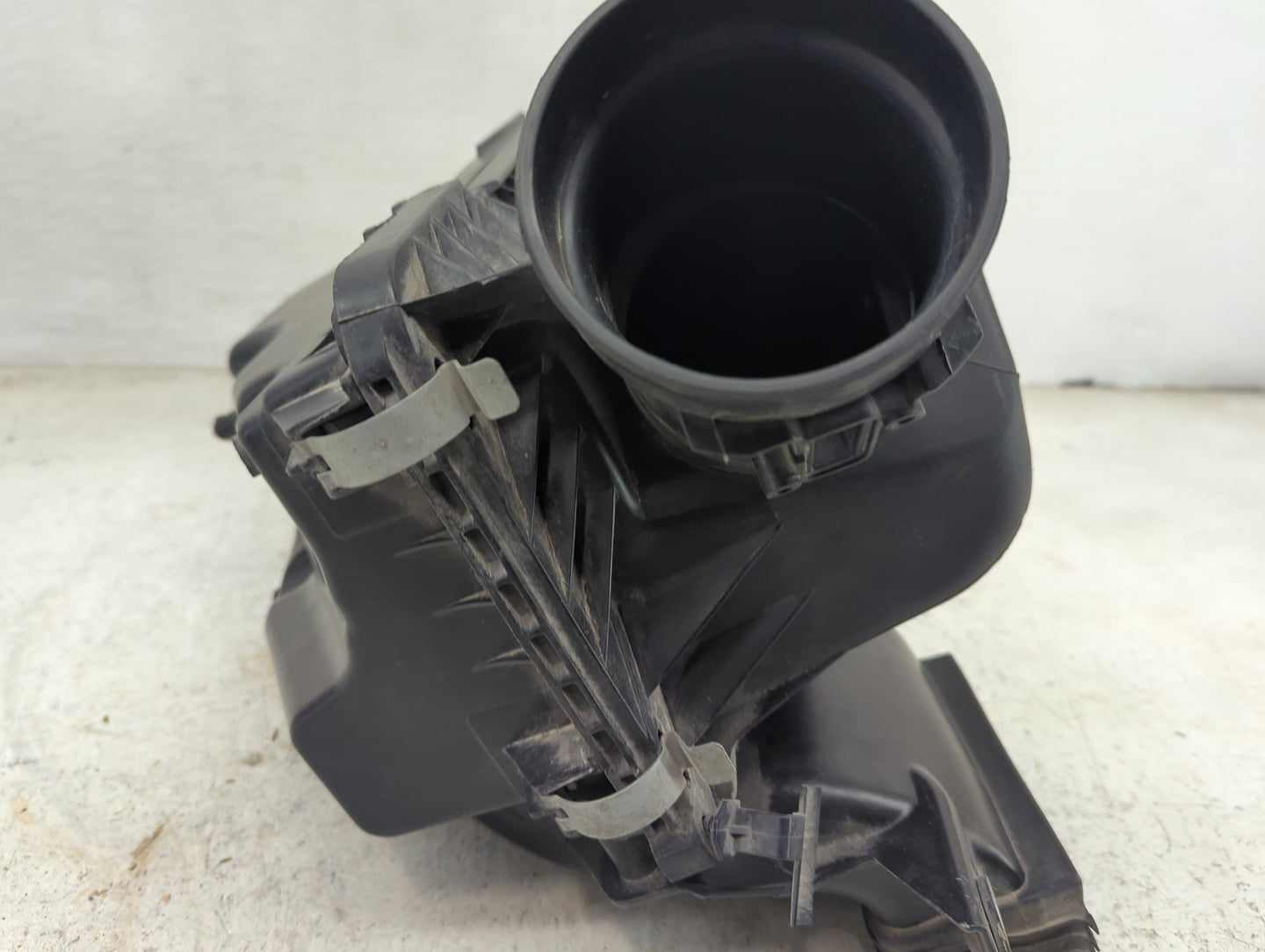 2013-2016 Lincoln Mks Air Cleaner Intake-duct Hose Tube - Oemusedautoparts1.com