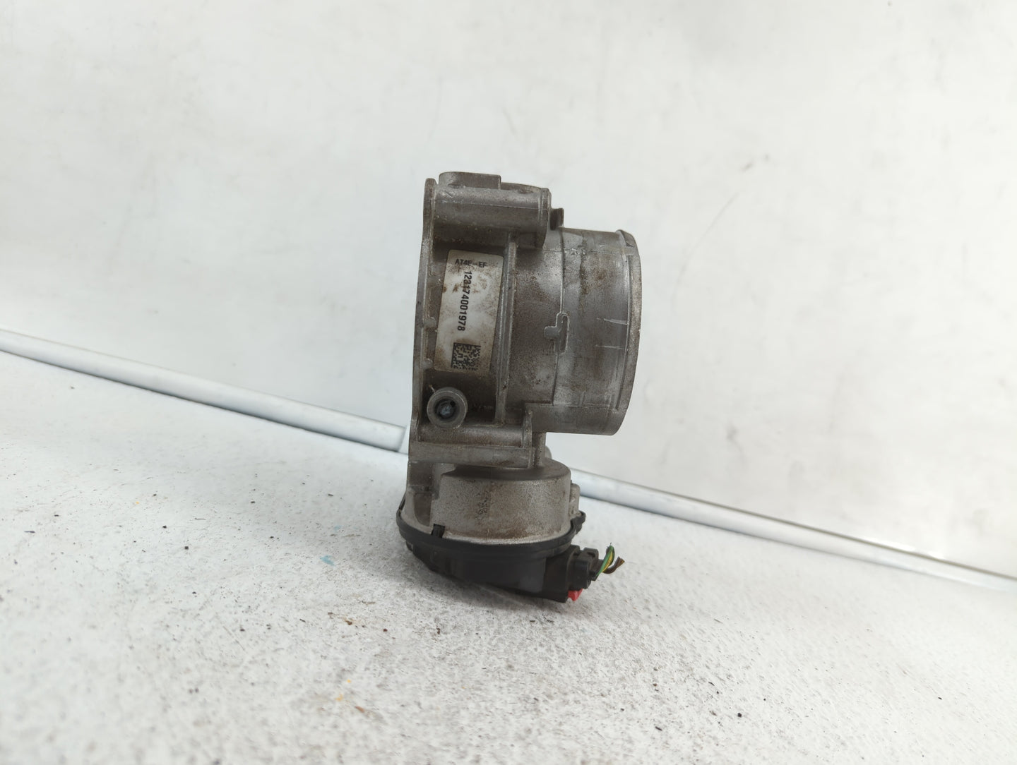 2013-2016 Lincoln Mks Throttle Body P/N:AT4E-9F991-EJ AT4E-EH, AT4E-EF Fits Fits 2011 2012 2013 2014 2015 2016 2017 2018 201