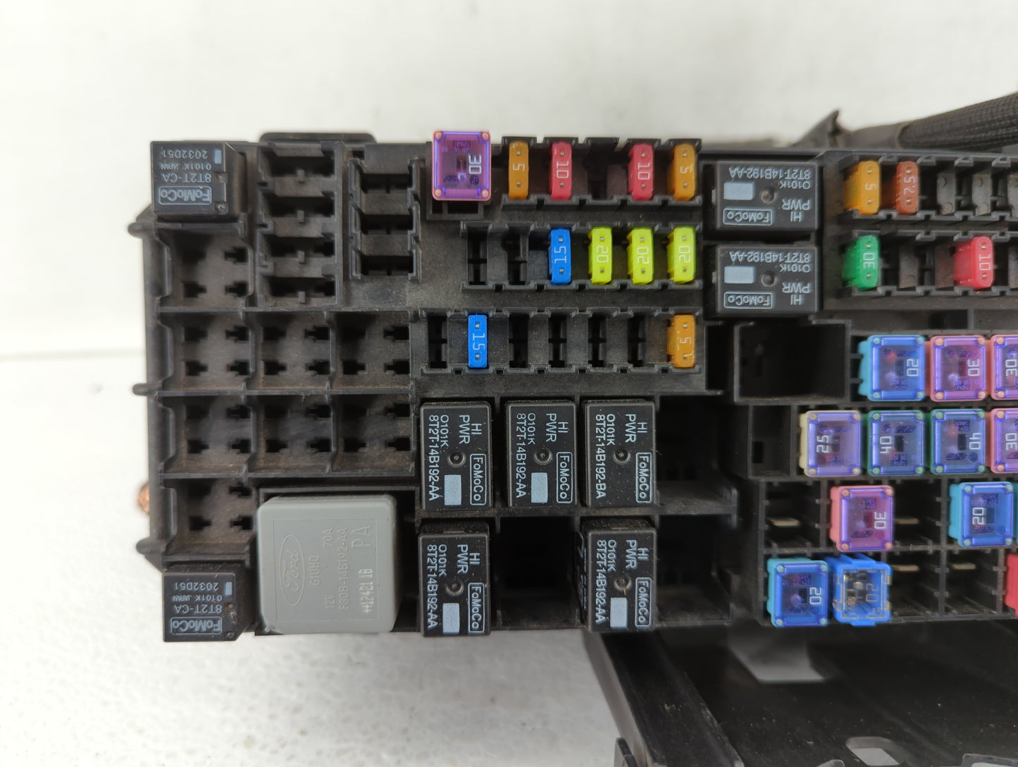 2013-2016 Lincoln Mks Fusebox Fuse Box Panel Relay Module P/N:DG1T-14A003-BA Fits Fits 2013 2014 2015 2016 OEM Used Auto Par